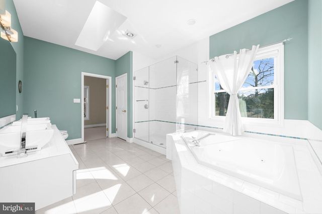 302 N TULPEHOCKEN RD, Reading, PA 19601