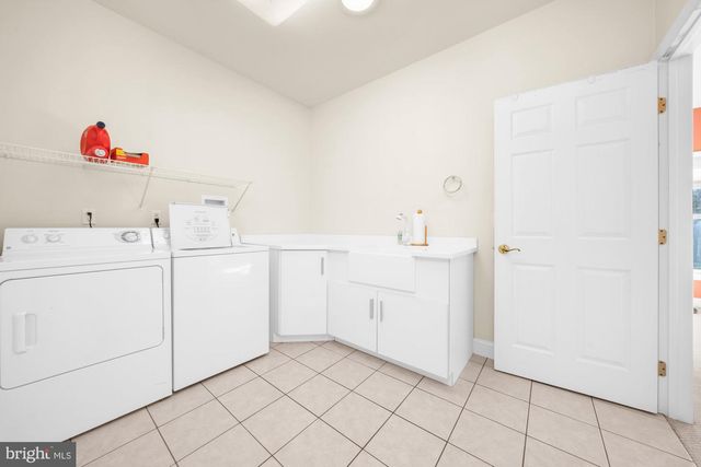 302 N TULPEHOCKEN RD, Reading, PA 19601