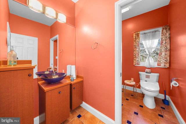 302 N TULPEHOCKEN RD, Reading, PA 19601