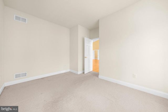 302 N TULPEHOCKEN RD, Reading, PA 19601