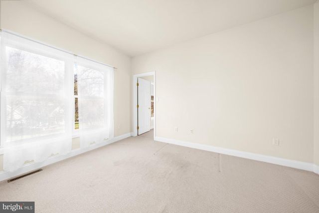 302 N TULPEHOCKEN RD, Reading, PA 19601