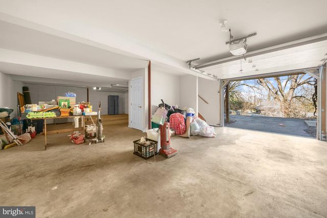 302 N TULPEHOCKEN RD, Reading, PA 19601