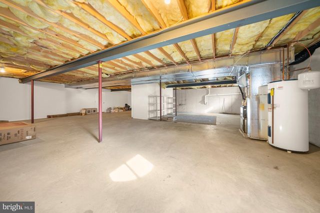 302 N TULPEHOCKEN RD, Reading, PA 19601