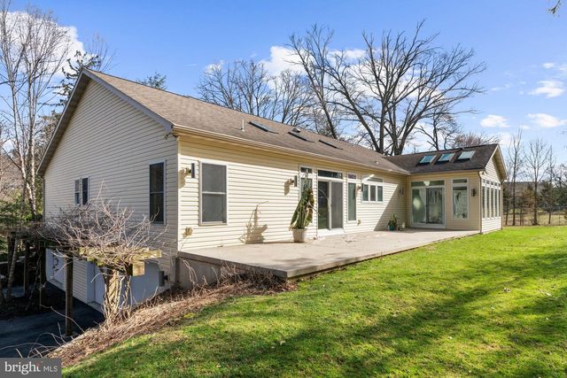 302 N TULPEHOCKEN RD, Reading, PA 19601