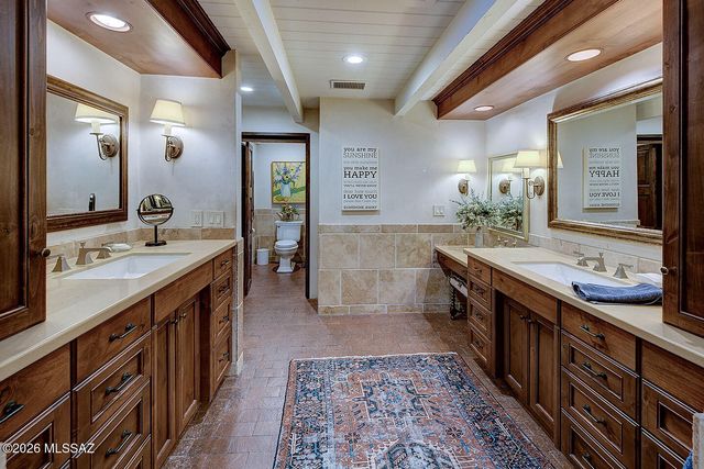 5235 N Vía Entrada, Tucson, AZ 85718