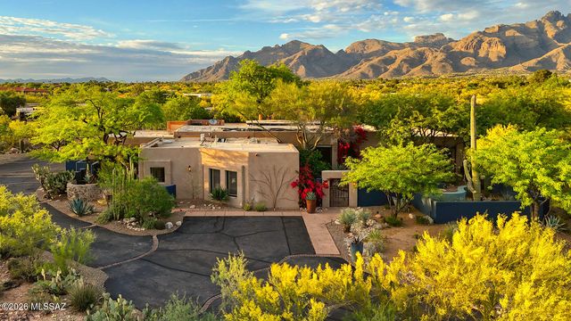 5235 N Vía Entrada, Tucson, AZ 85718