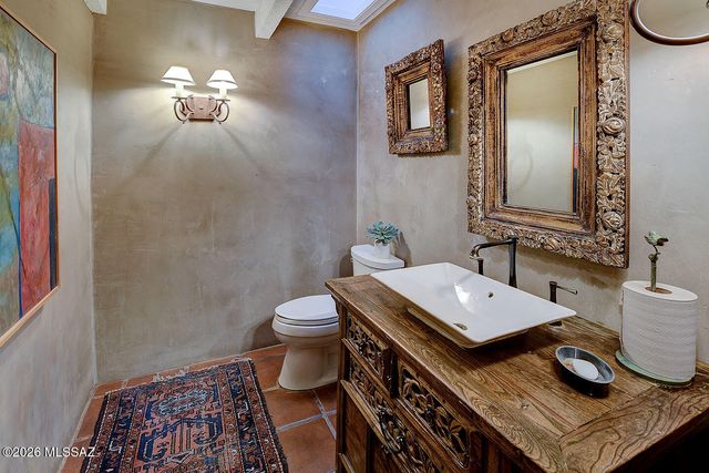 5235 N Vía Entrada, Tucson, AZ 85718