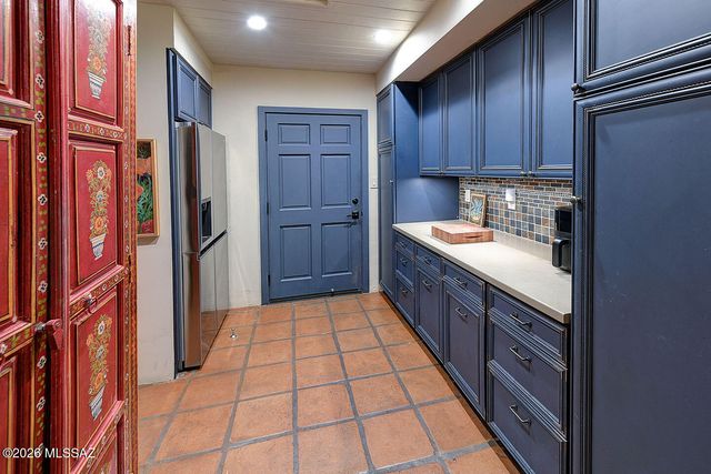 5235 N Vía Entrada, Tucson, AZ 85718