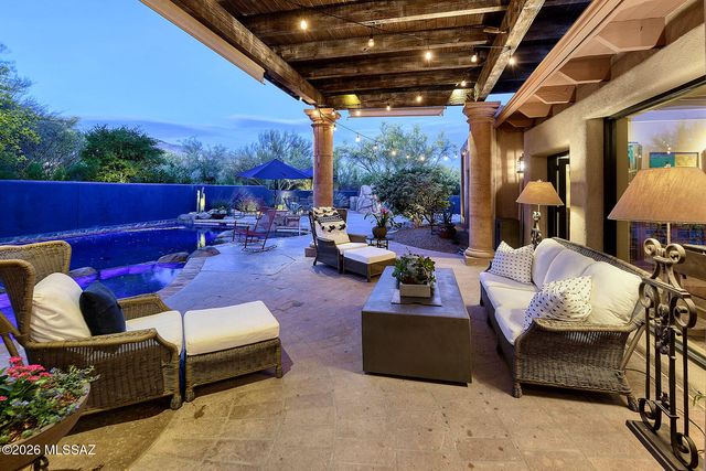 5235 N Vía Entrada, Tucson, AZ 85718