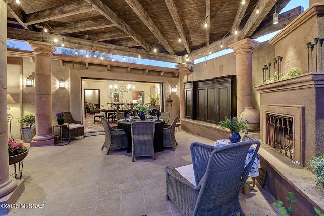 5235 N Vía Entrada, Tucson, AZ 85718