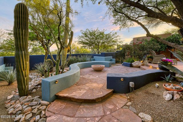 5235 N Vía Entrada, Tucson, AZ 85718