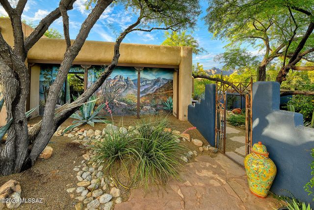 5235 N Vía Entrada, Tucson, AZ 85718
