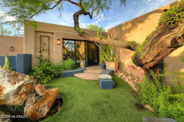 5235 N Vía Entrada, Tucson, AZ 85718