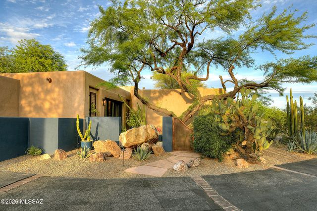5235 N Vía Entrada, Tucson, AZ 85718
