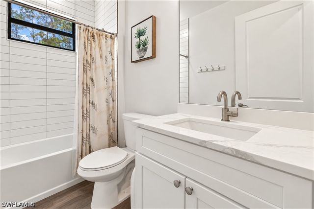 4875 Teak Wood DR, Naples, FL 34119