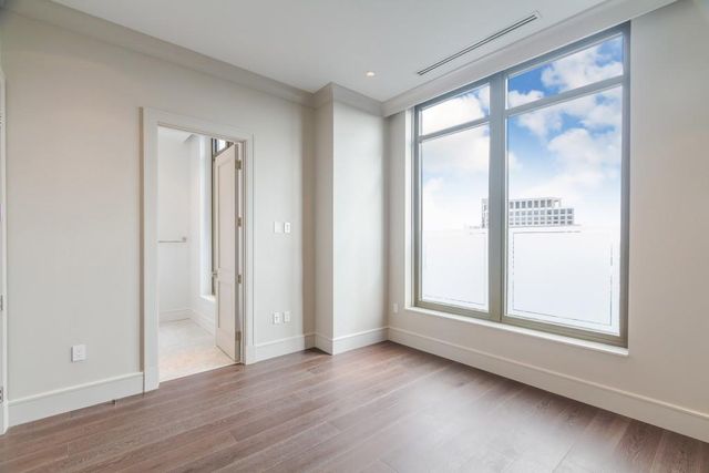 3376 Peachtree NE Road 33A, Atlanta, GA 30326