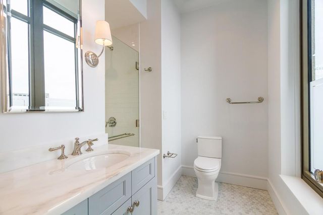 3376 Peachtree NE Road 33A, Atlanta, GA 30326