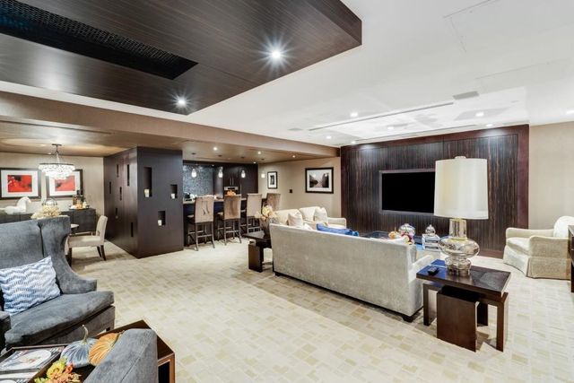 3376 Peachtree NE Road 33A, Atlanta, GA 30326