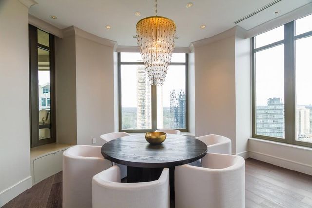 3376 Peachtree NE Road 33A, Atlanta, GA 30326