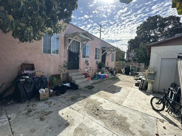 2049 Julian Ave, San Diego, CA 92113