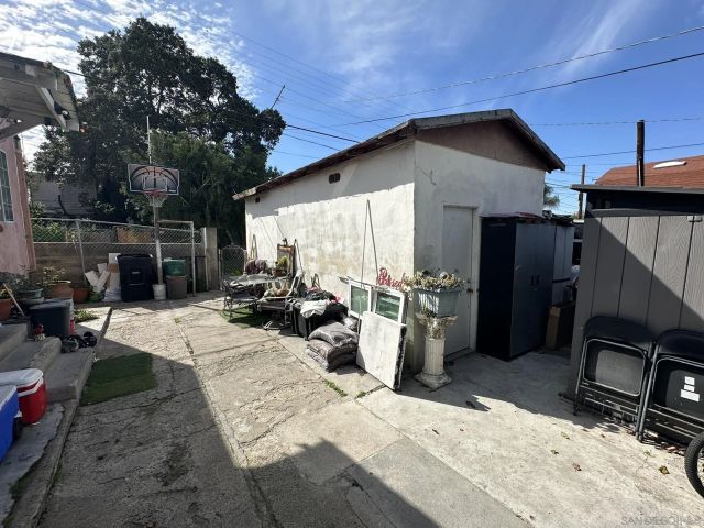 2049 Julian Ave, San Diego, CA 92113