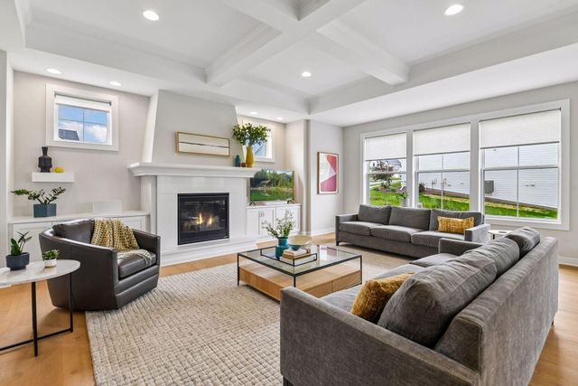 5500 Rolling Hills Parkway, Victoria, MN 55318