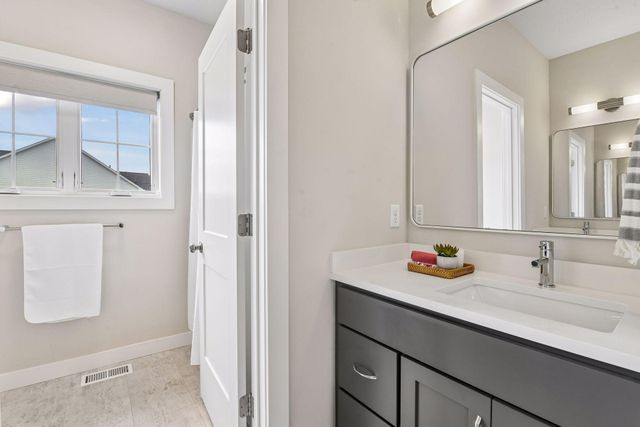 5500 Rolling Hills Parkway, Victoria, MN 55318