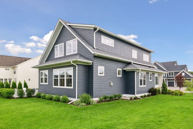 5500 Rolling Hills Parkway, Victoria, MN 55318