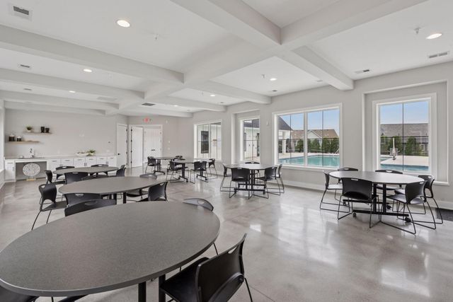 5500 Rolling Hills Parkway, Victoria, MN 55318