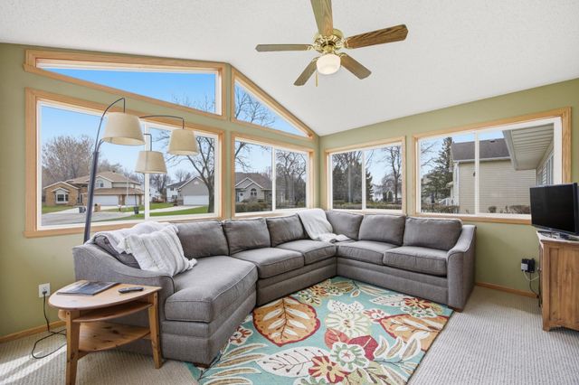 4054 S Rivershore Drive, Moorhead, MN 56560