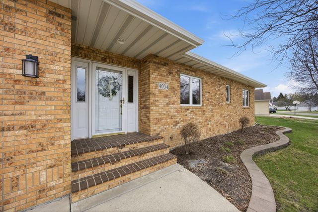 4054 S Rivershore Drive, Moorhead, MN 56560