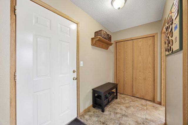 4054 S Rivershore Drive, Moorhead, MN 56560