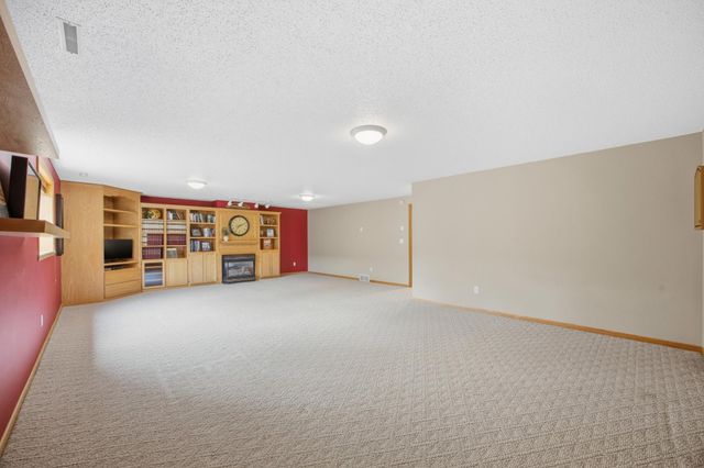 4054 S Rivershore Drive, Moorhead, MN 56560
