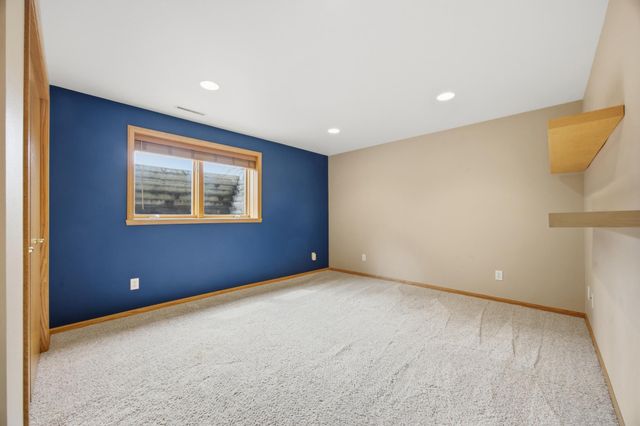 4054 S Rivershore Drive, Moorhead, MN 56560