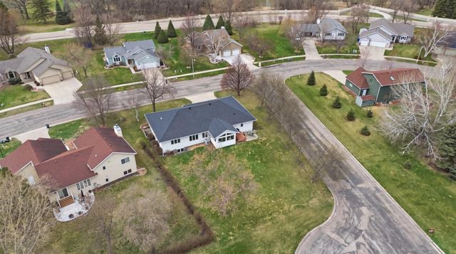 4054 S Rivershore Drive, Moorhead, MN 56560