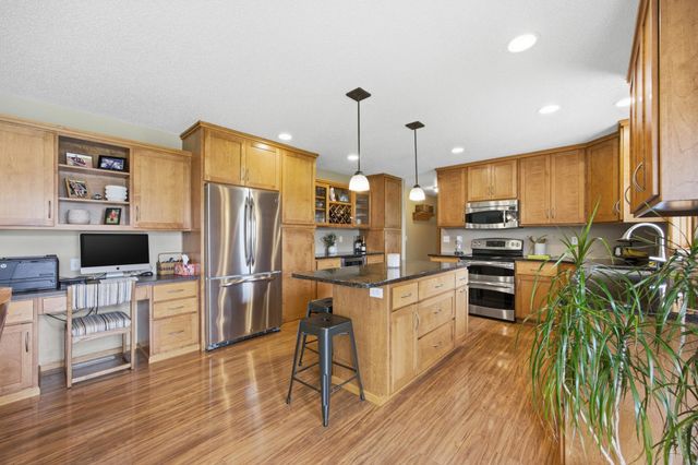 4054 S Rivershore Drive, Moorhead, MN 56560