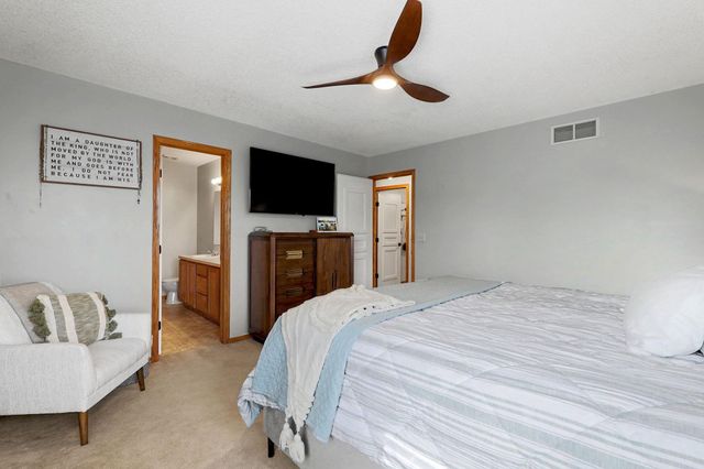 2213 E Spring Hill Dr, Goddard, KS 67052