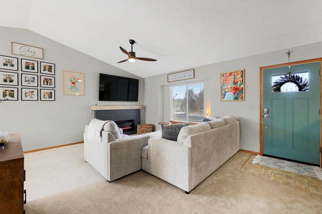 2213 E Spring Hill Dr, Goddard, KS 67052