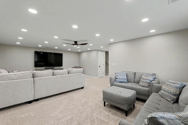 2213 E Spring Hill Dr, Goddard, KS 67052