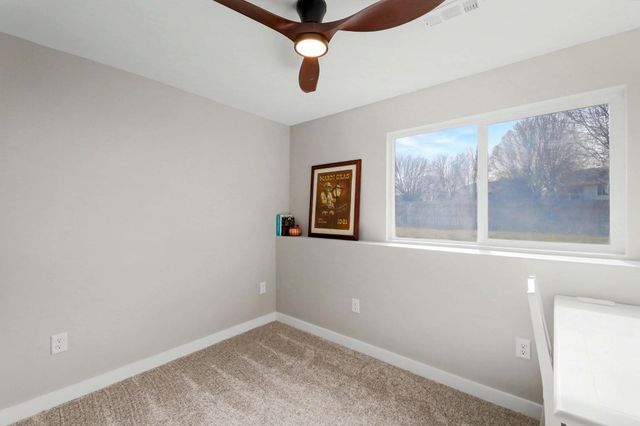 2213 E Spring Hill Dr, Goddard, KS 67052