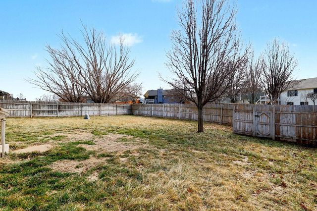 2213 E Spring Hill Dr, Goddard, KS 67052