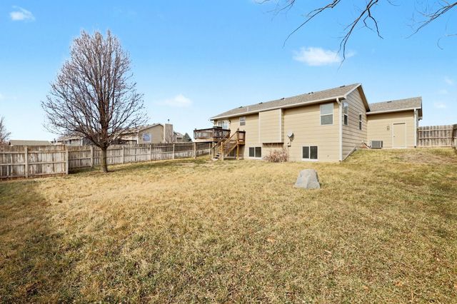 2213 E Spring Hill Dr, Goddard, KS 67052