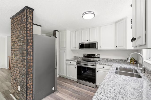 210 White Boulevard, Summerville, SC 29483