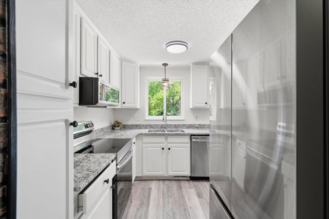 210 White Boulevard, Summerville, SC 29483