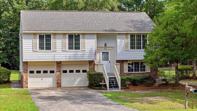 210 White Boulevard, Summerville, SC 29483