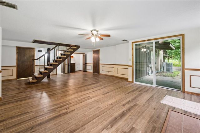 24356 W 55 Street, Shawnee, KS 66226