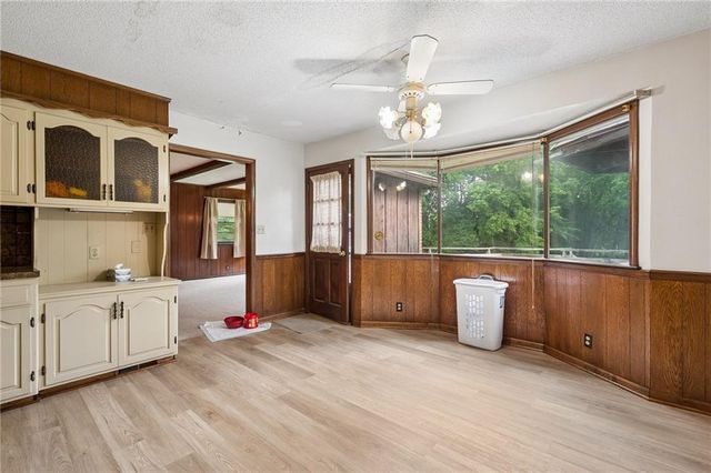 24356 W 55 Street, Shawnee, KS 66226