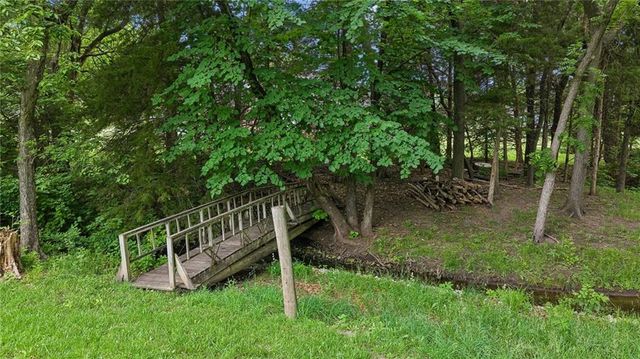 24356 W 55 Street, Shawnee, KS 66226
