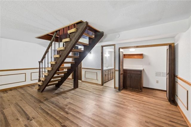 24356 W 55 Street, Shawnee, KS 66226