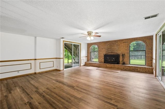 24356 W 55 Street, Shawnee, KS 66226